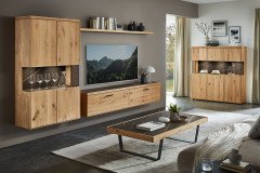WM 2520 von Wöstmann - Wohnwand aus Wildeiche mit Keramikabsetzung