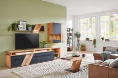 Talvera 1015 von Decker - Wohnwand V15420 massive Asteiche/ anthrazit