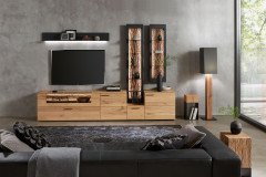 Runa von Hartmann - Sideboard mit Glasausschnitt