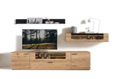 Runa von Hartmann - Sideboard mit Glasausschnitt