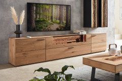 Runa von Hartmann - Sideboard mit Glasausschnitt