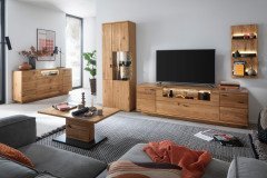 Venedig von MCA - Wohnwand mit massiven Wildeichenfronten