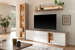 Santerno von MCA - Wohnwand in Soft white