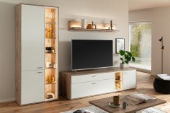 Santerno von MCA - Wohnwand in Soft white