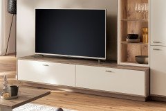 Santerno von MCA - Wohnwand in Soft white